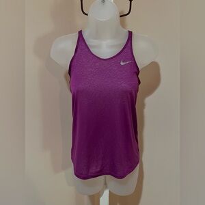 Nike DriFit Tank Top Keyhole Back Size XS Purple Gently Used Excellent Condition